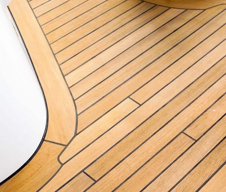 How to care for teak on yachts ()