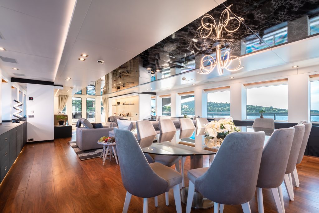 africa I yacht charter main dining area
