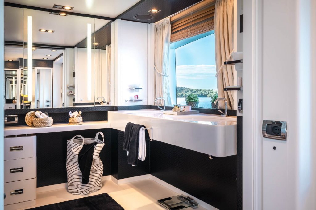 africa I yacht charter luxurious bathroom