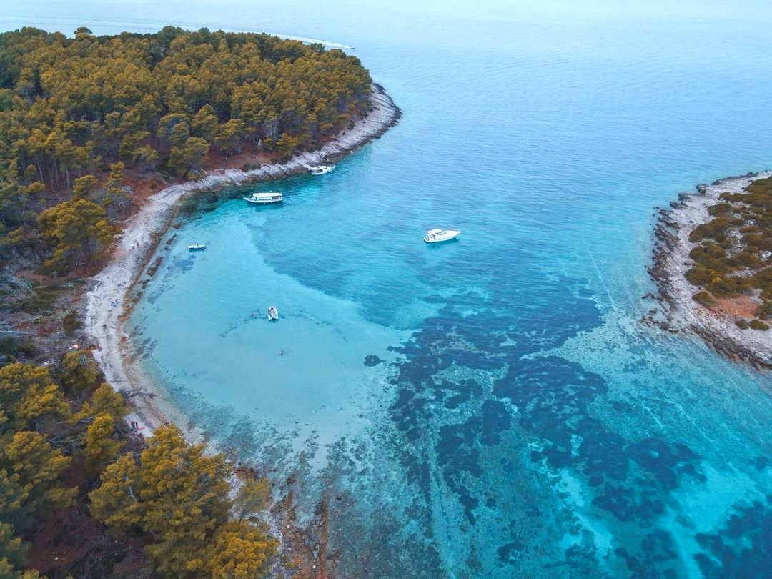 snorkeling spots in croatia , skrivena luka