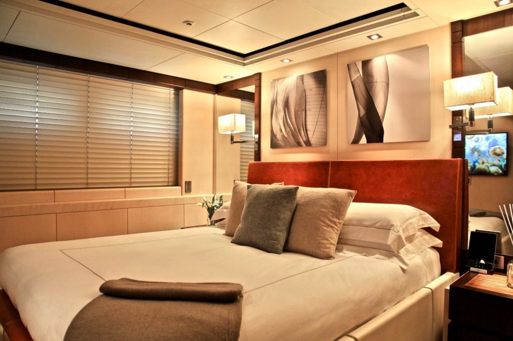 alalya yacht charter guest cabin