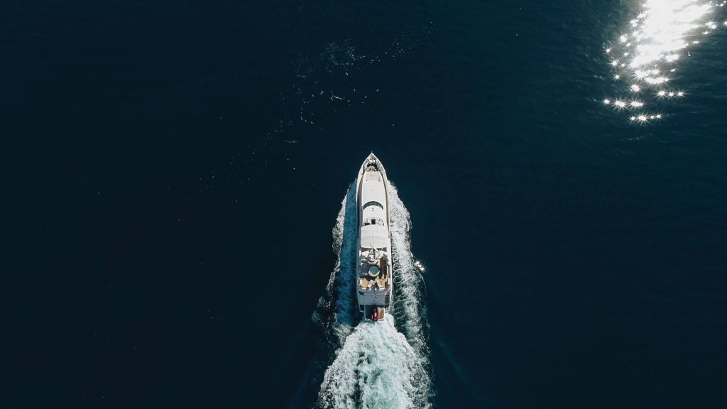 baby i yacht charter top down view