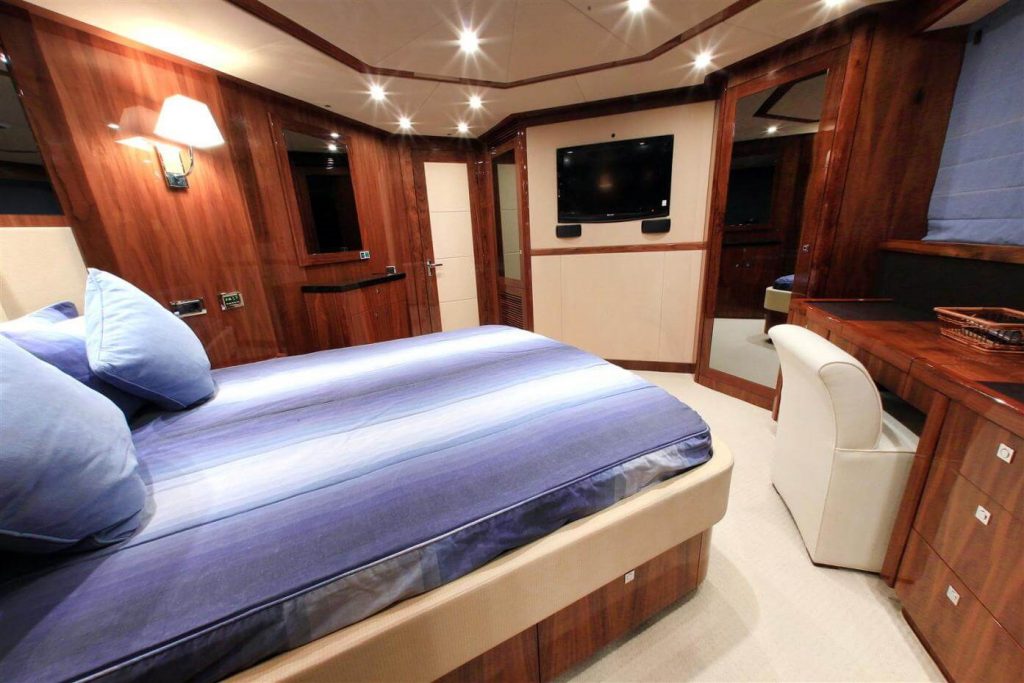 katariina i yacht charter double cabin view