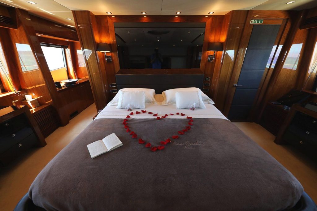 cassiopeia yacht charter master suite