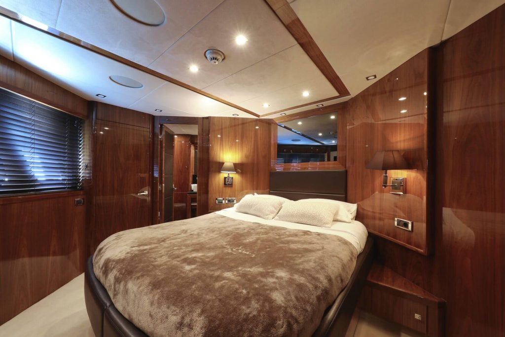 cassiopeia yacht charter vip cabin