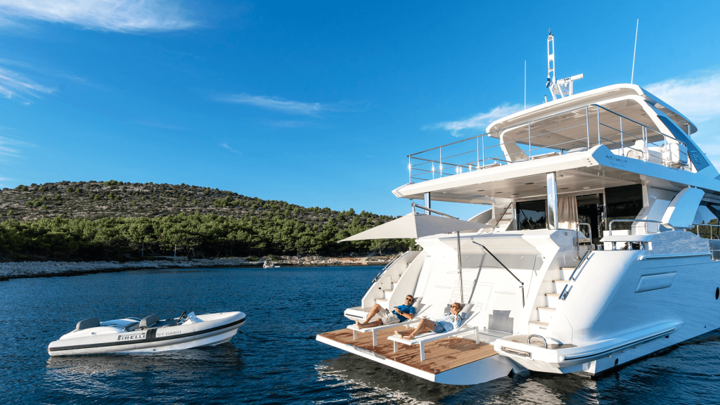 dawo yacht charter swimming platform