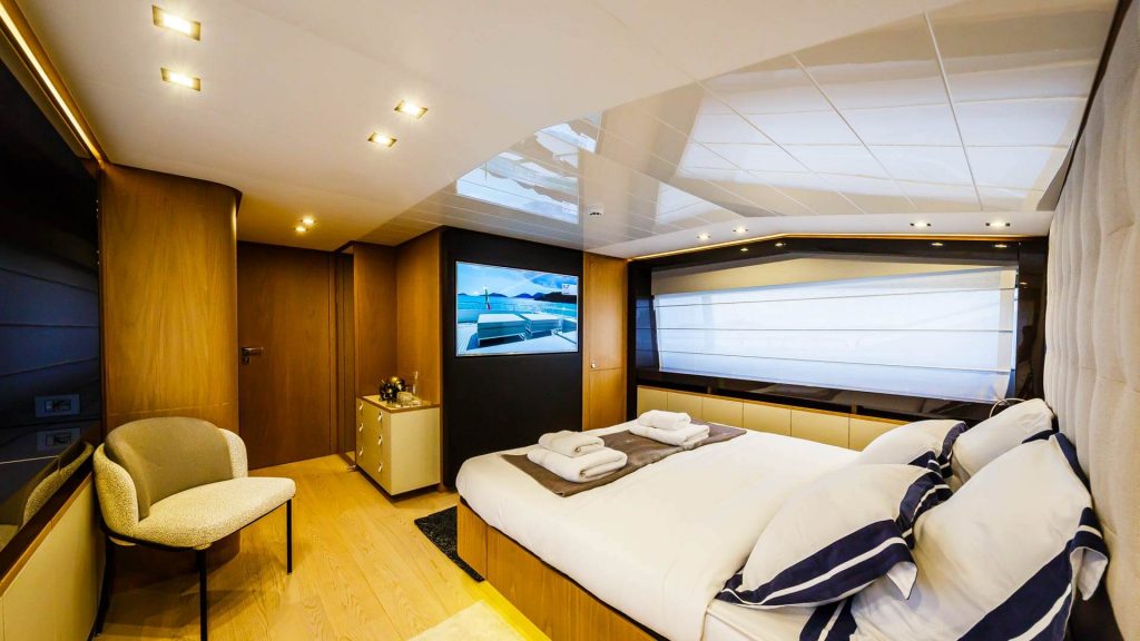 isotta yacht charter Master cabin view
