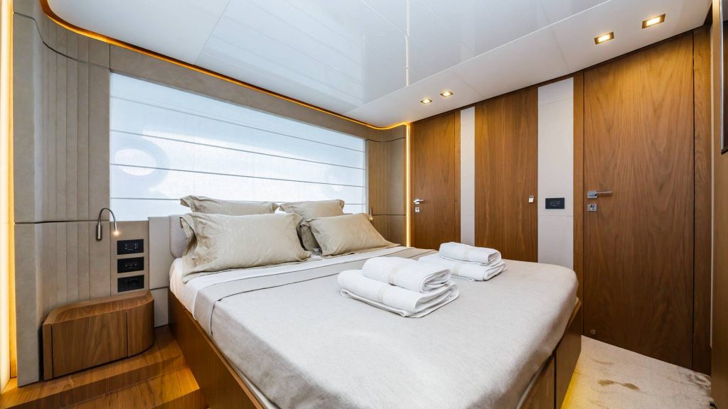 isotta yacht charter double cabin view