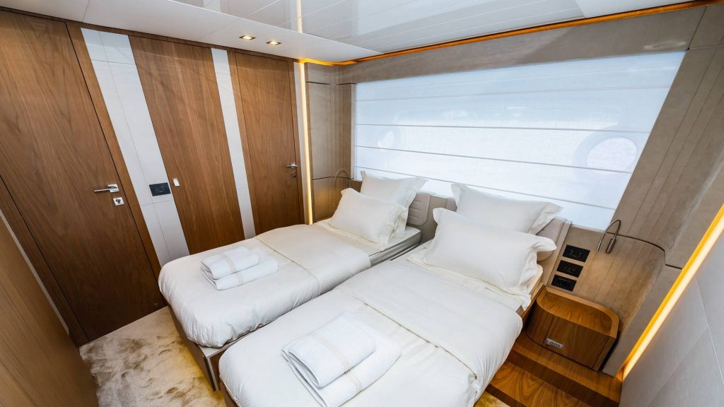 isotta yacht charter twin cabin