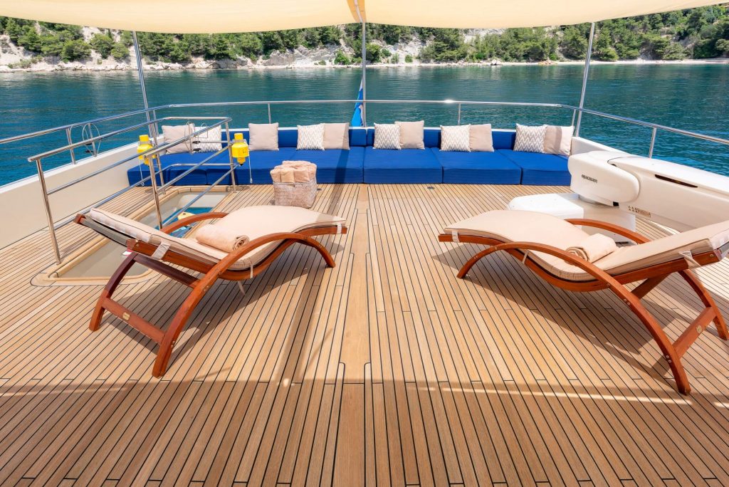 grace yacht charter sun loungers & sun pads