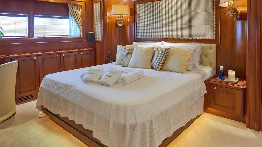 imagine yacht charter vip cabin bed
