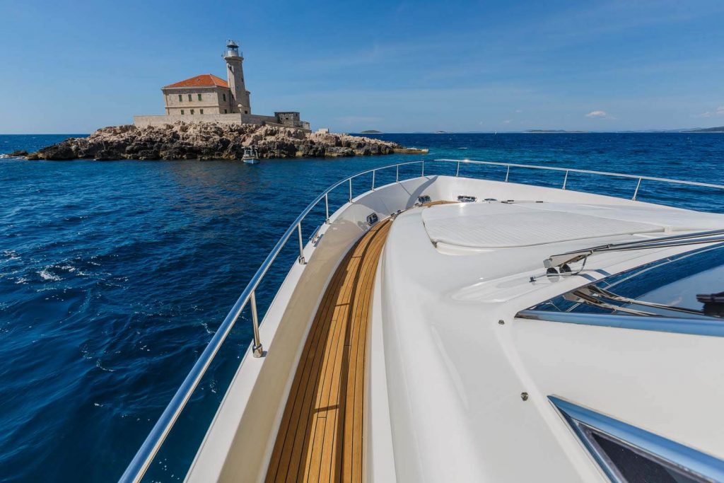 Miss katariina yacht charter foredeck