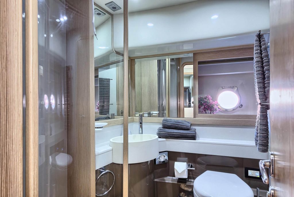 kimon yacht charter twin cabin bathroom