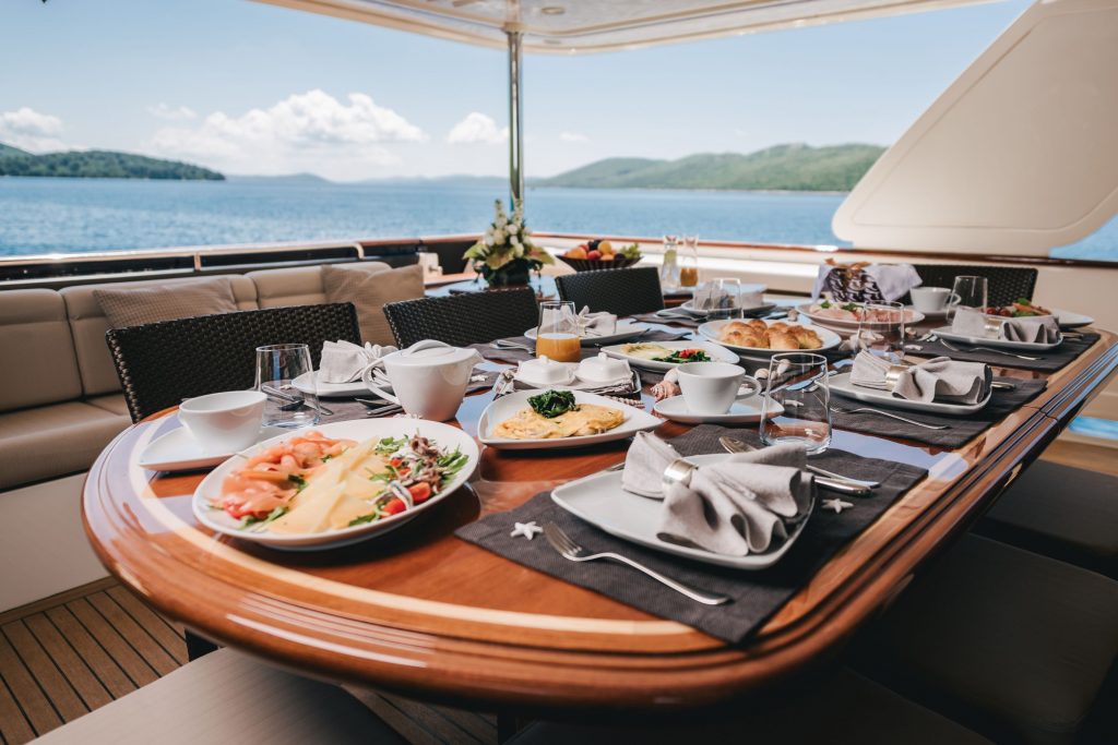klobuk yacht charter breakfast