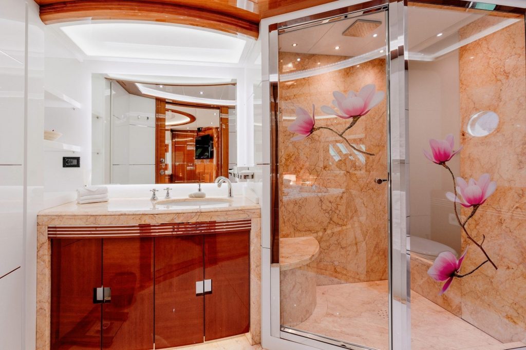 lady mura yacht charter master ensuite bathroom