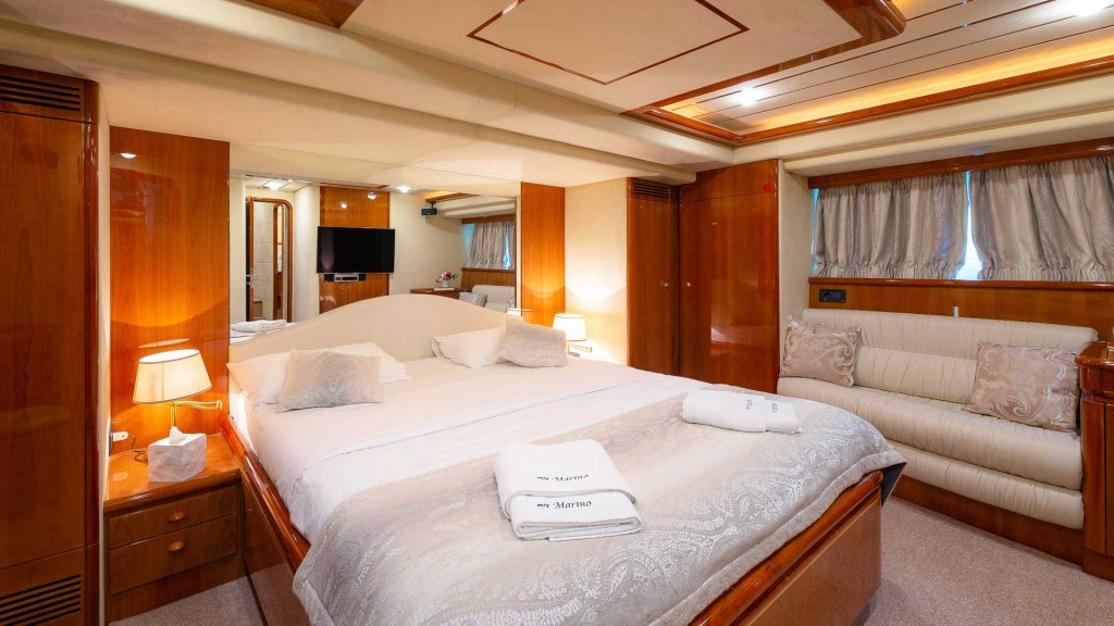 marino yacht charter master cabin