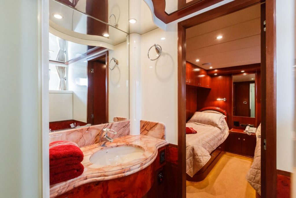 johnson baby yacht charter bathroom
