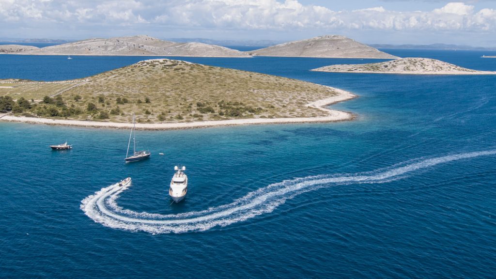 ena yacht charter cruising in zadar archipelago