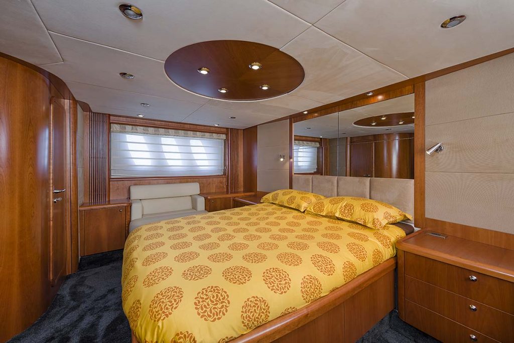 glorious yacht charter master cabin