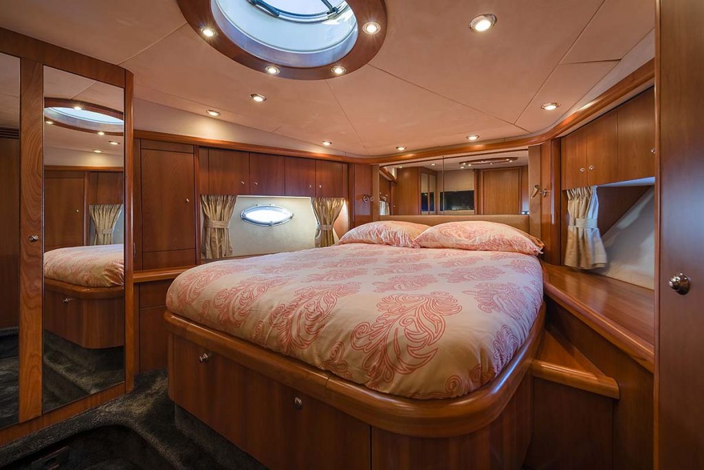 glorious yacht charter vip cabin