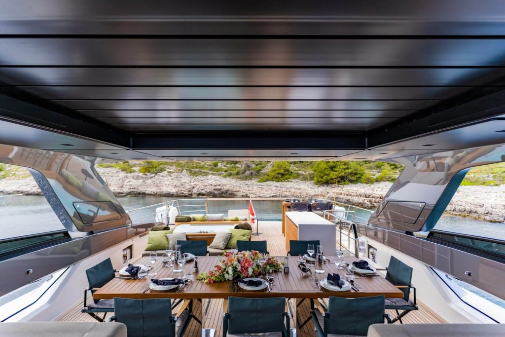 noor II superyacht main deck table
