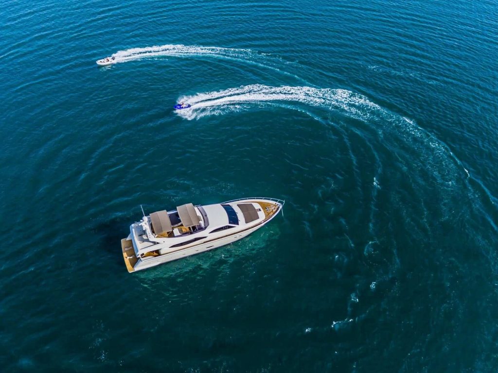 quo vadis yacht charter from above