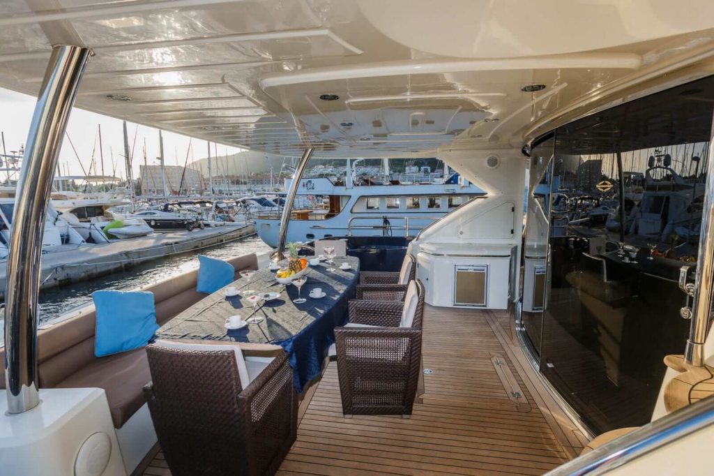 the best way yacht charter aft deck area