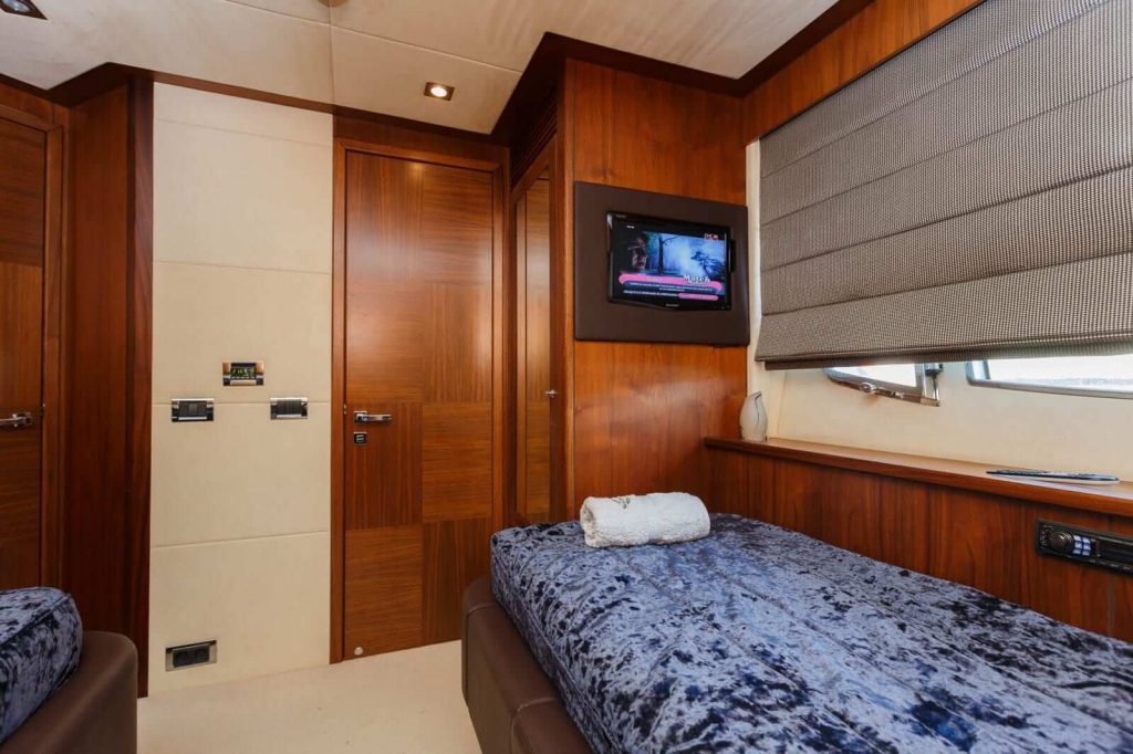 the best way yacht charter twin cabin view