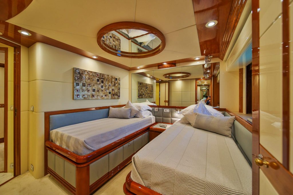 Novela yacht charter twin cabin view