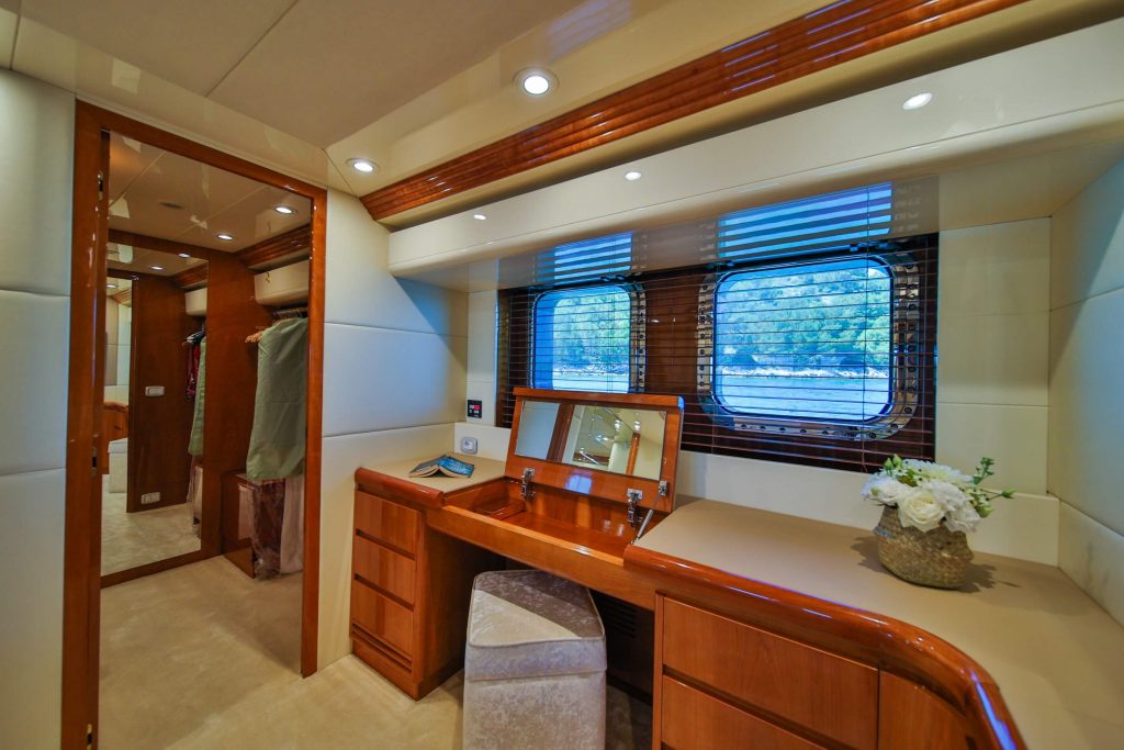 Novela yacht charter vip cabin vanity desk