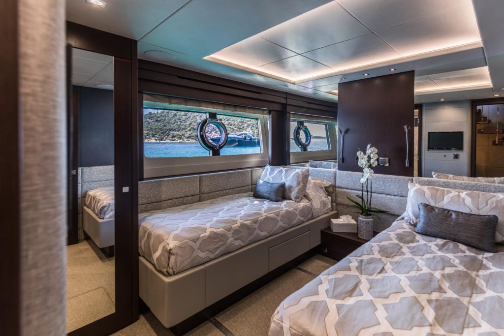 mowana yacht charter twin bedroom