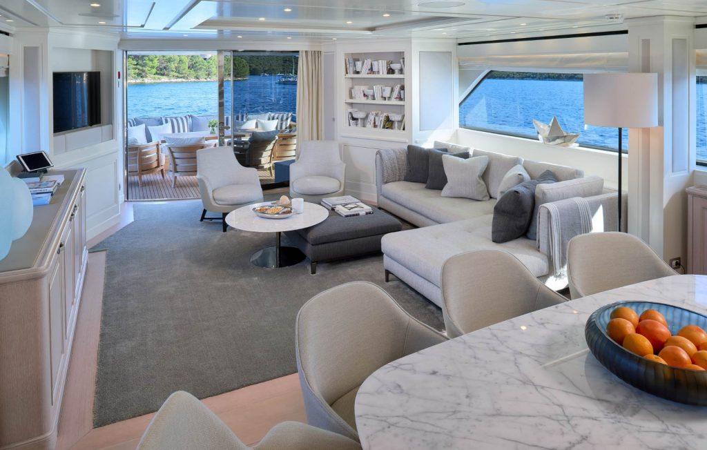 sl sd92 yacht charter view