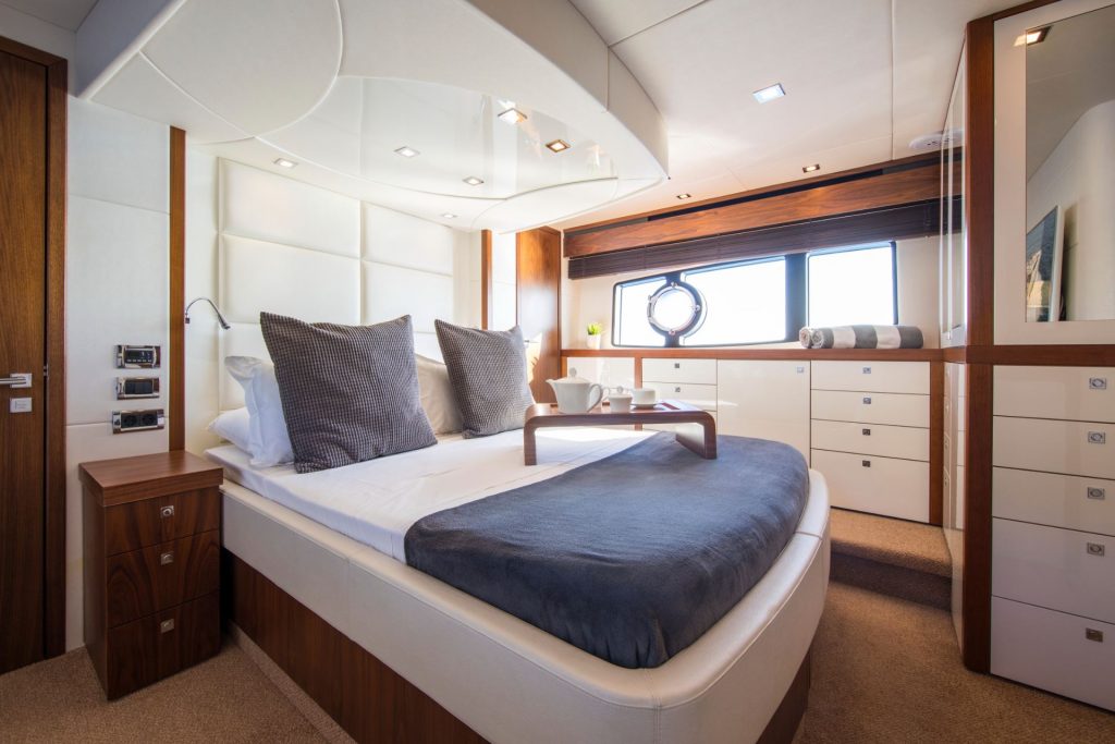 imolyas yacht charter master cabin