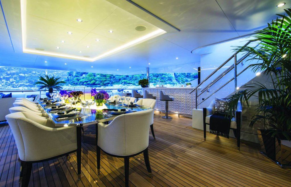 SOUNDWAVE yacht charter dining area view