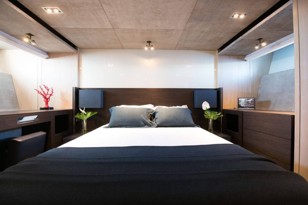 casa yacht charter main bedroom