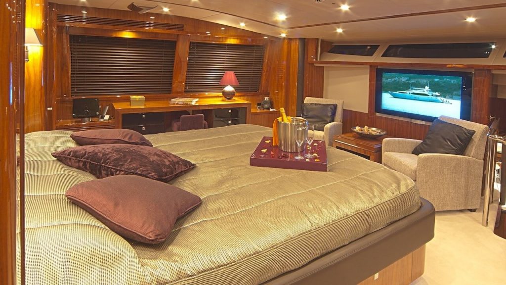 cassiopeia superyacht master cabin