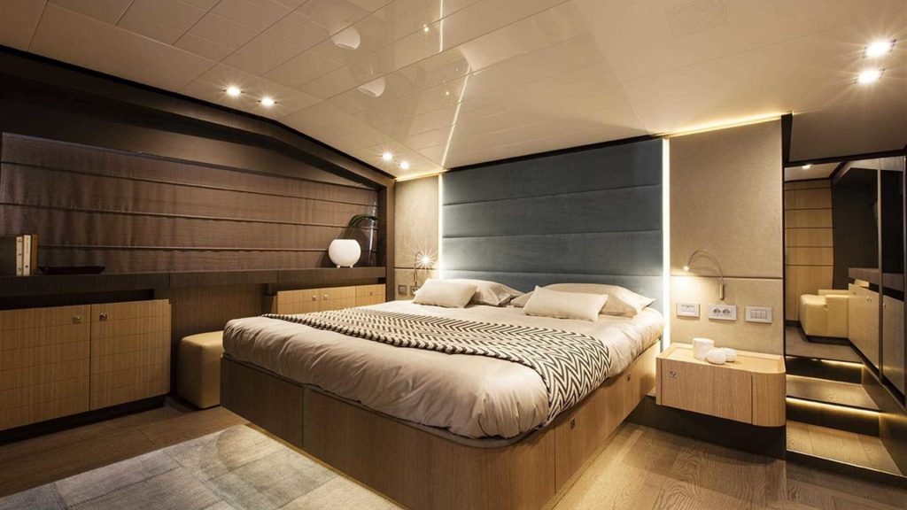 iva yacht charter master suite at night
