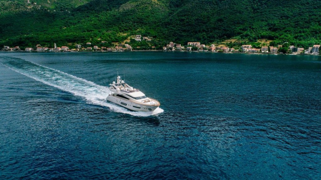 lady mura yacht charter cruising view