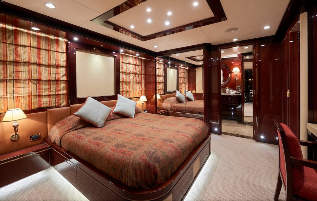 reve d'or yacht charter cabin