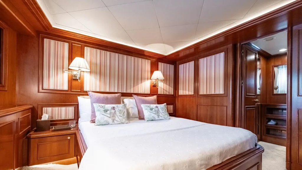 imagine yacht charter double cabin