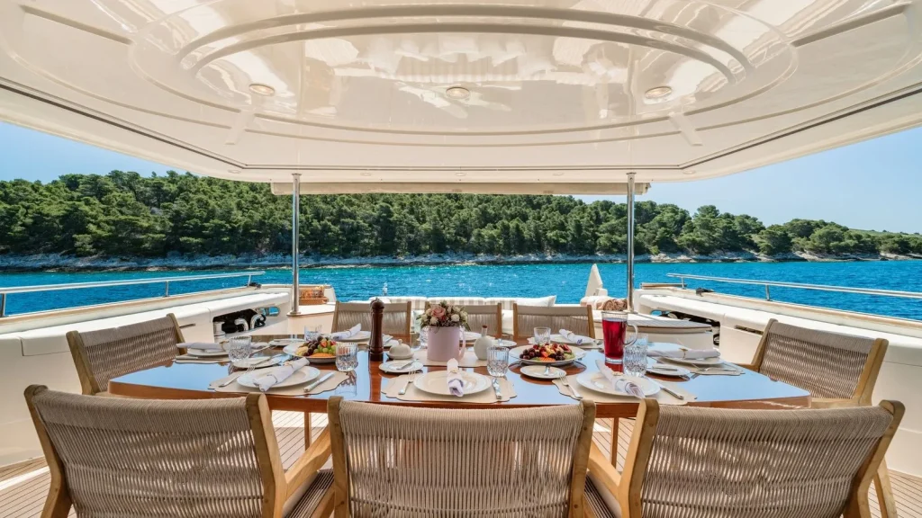 imagine yacht charter main deck aft