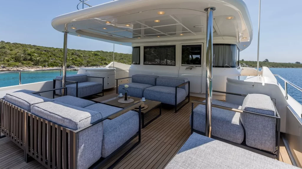klobuk yacht charter seating area