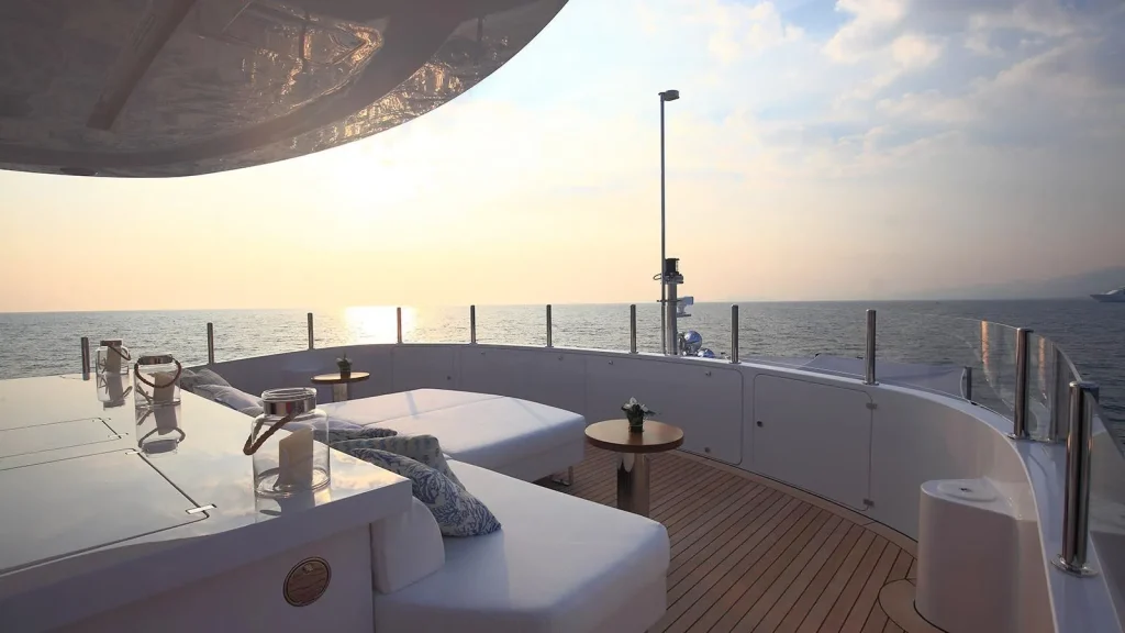 lady mrd yacht charter sundeck aft