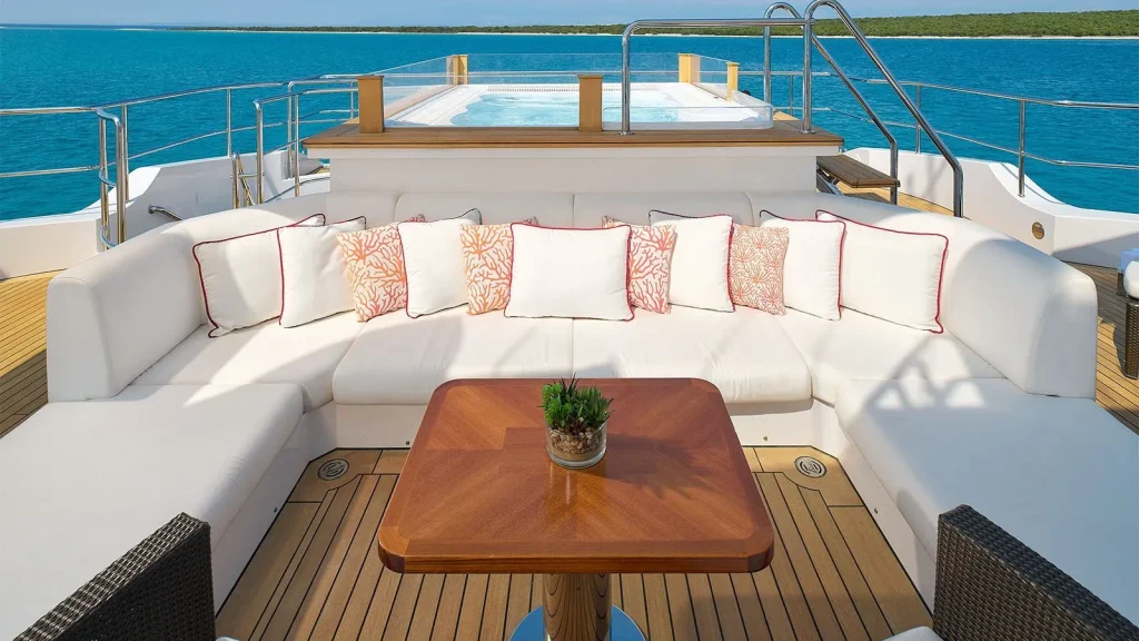 lady mrd yacht charter sundeck lounge