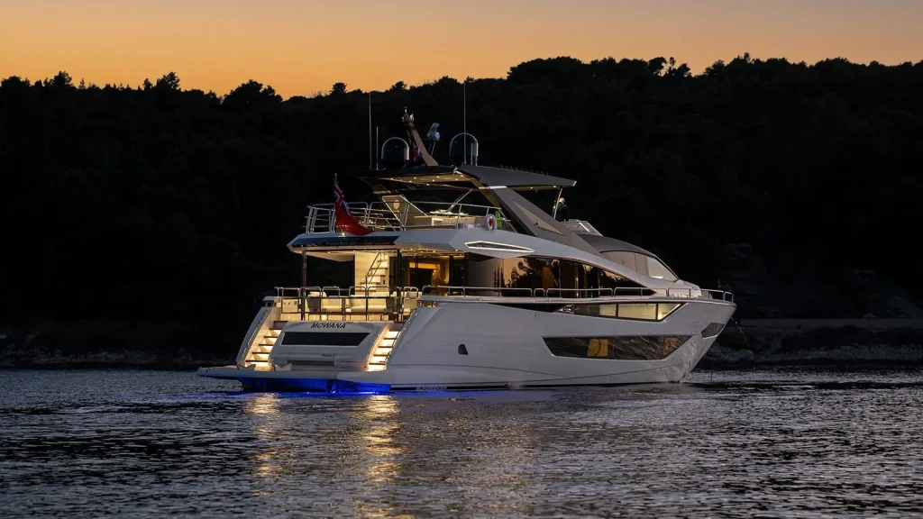 mowana yacht charter at sunset