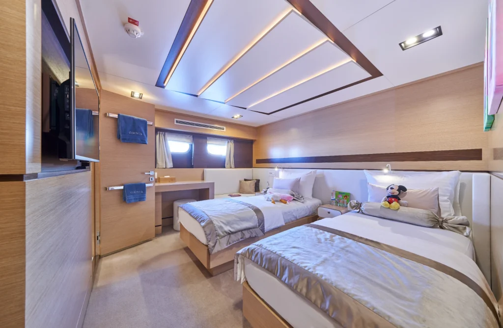 omnia yacht charter twin cabin