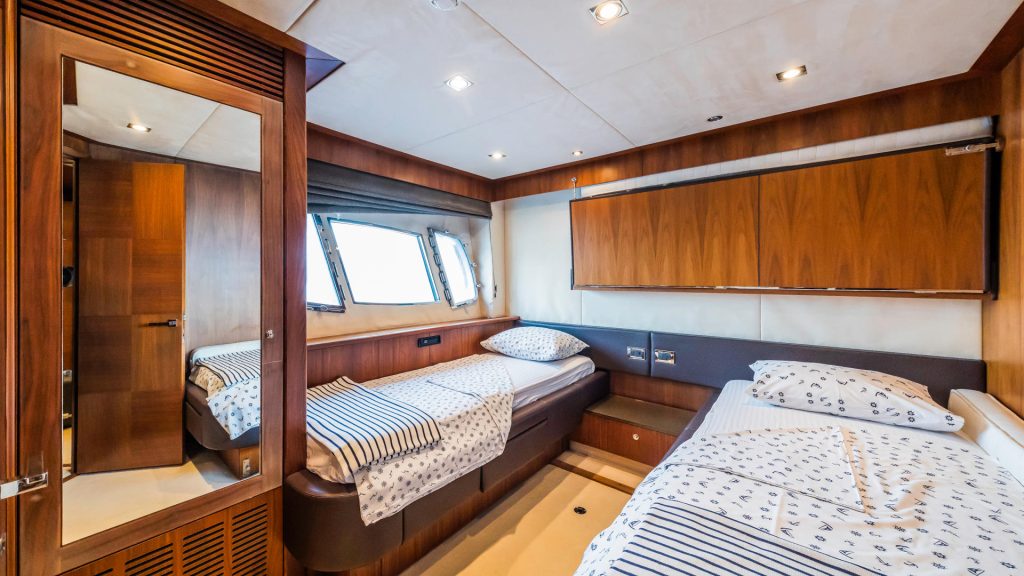 the best way yacht charter twin cabin