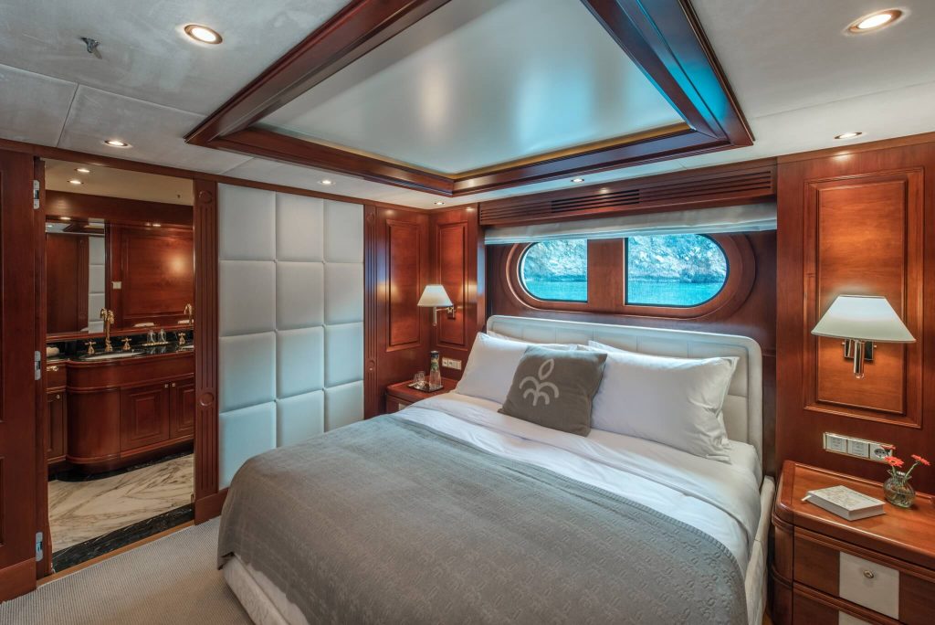 Tirea yacht charter double cabin port side