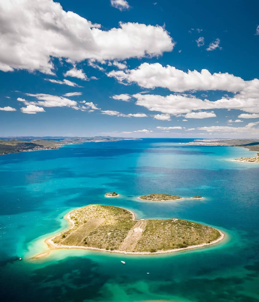 Yacht Charter in Zadar, island of love Galešnjak