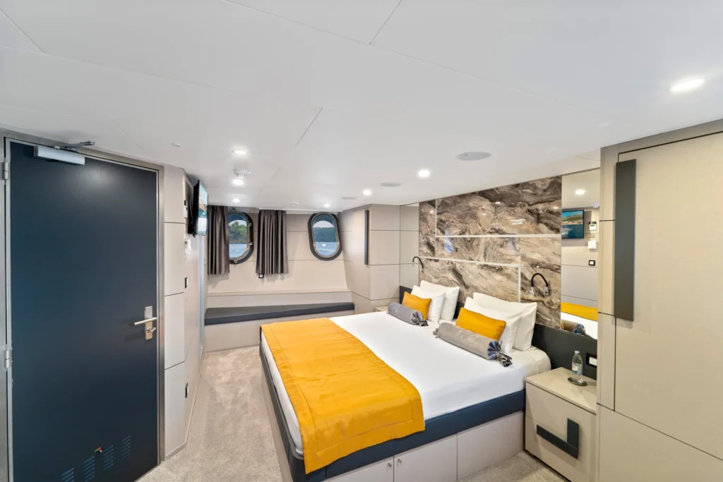 freedom yacht charter interior
